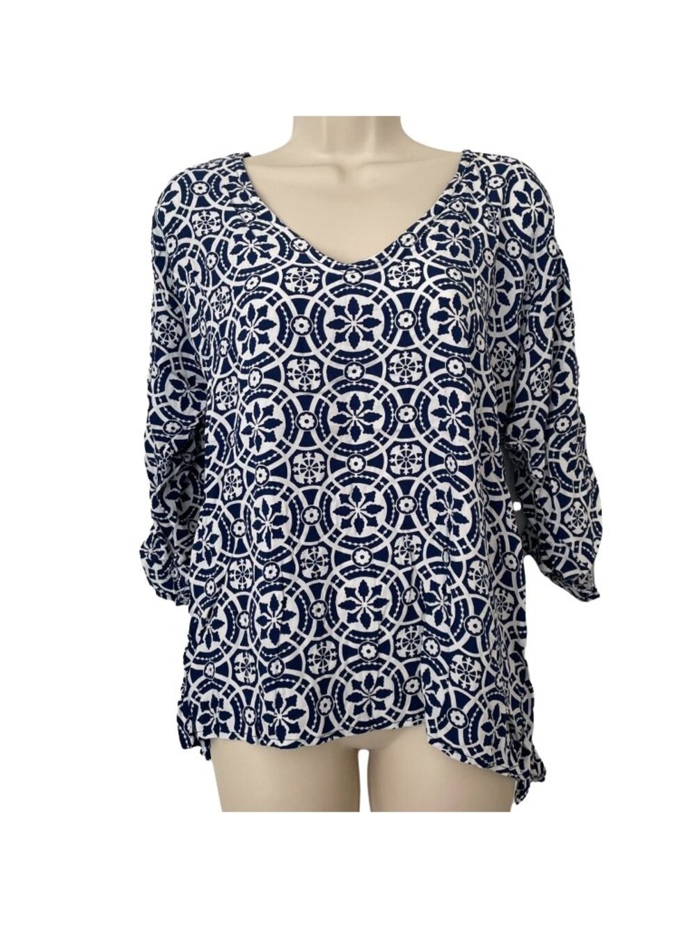 Escapada Printed Top Womens Navy Blue White 1/2 Sleeve V Neck Blouse Size M